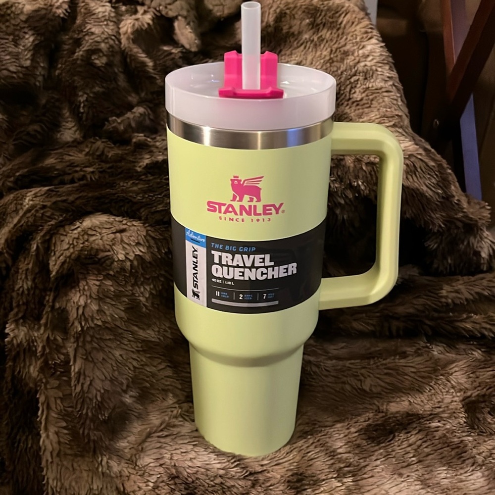 NWT Stanley 40oz - Adventure Quencher Tumbler - rare Citron Mix (retired)